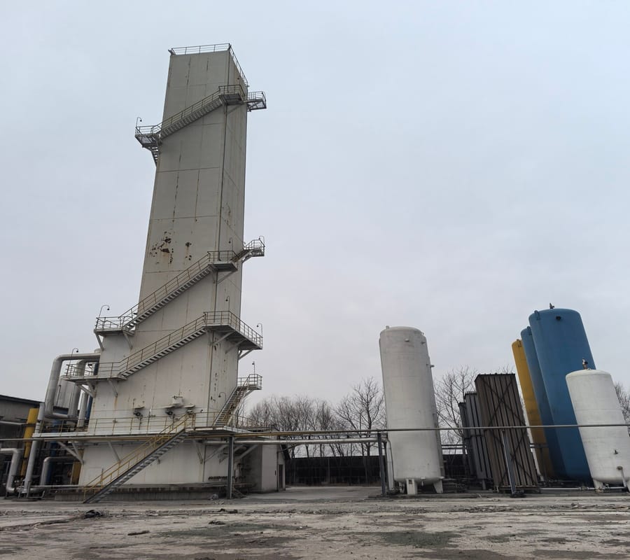KDON-3000/3000 air separation unit cold box and storage tanks
