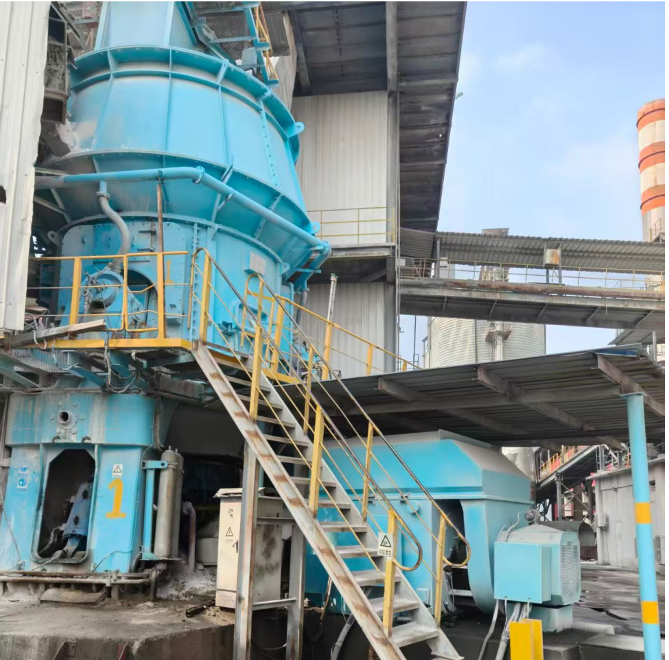 Full view of a certified refurbished SHMK 34/3 slag vertical roller mill, a primary piece of cement production equipment for 2026 stock.