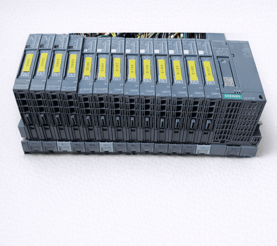 Siemens ET 200 I/O station assembly with multiple modules