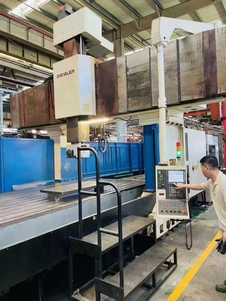 CHEVALIER FVM-4028VF 5-face gantry machining center
